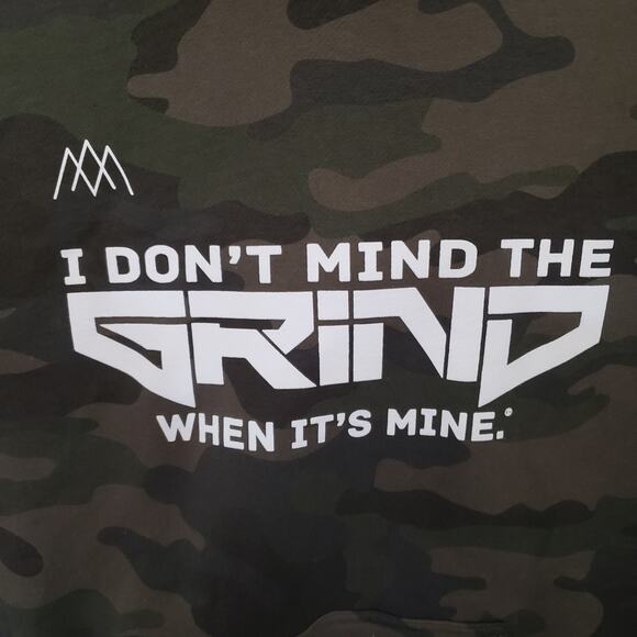 Andrea L'Ariste Graphic Camo Mens Hoodie Size S Don't Mind the Grind Streetwear - Picture 3 of 10